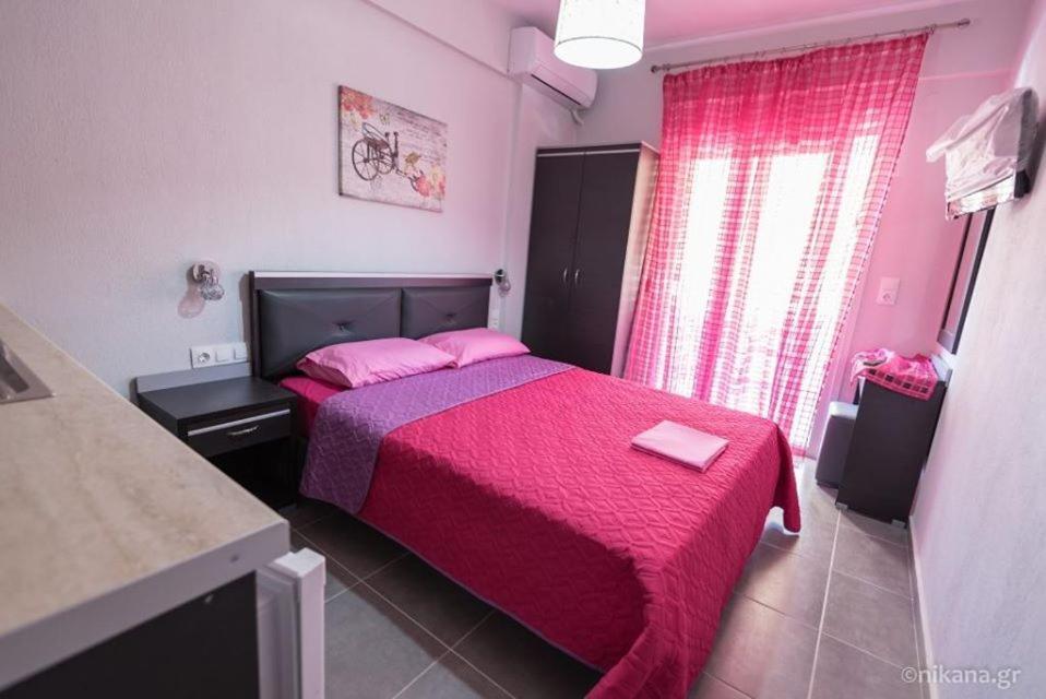 Haus Petris Aparthotel Sarti Bagian luar foto